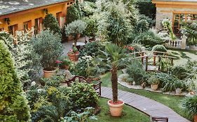 The Gate Garden Hotel